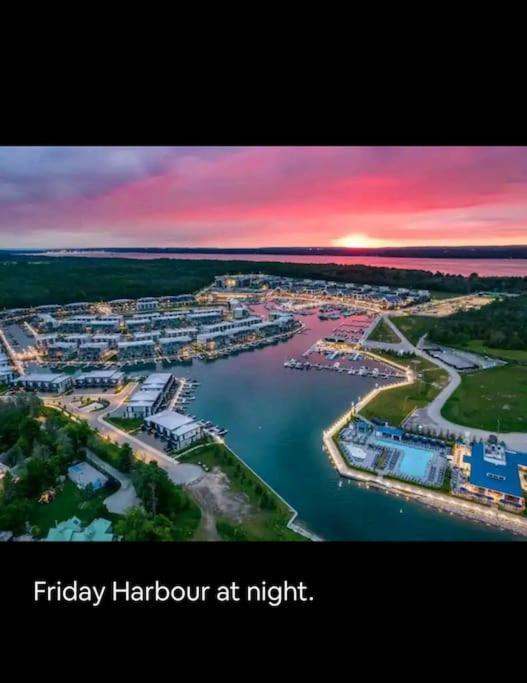 Cozy South View Suite Overlooking The Nature Trail Innisfil Екстер'єр фото