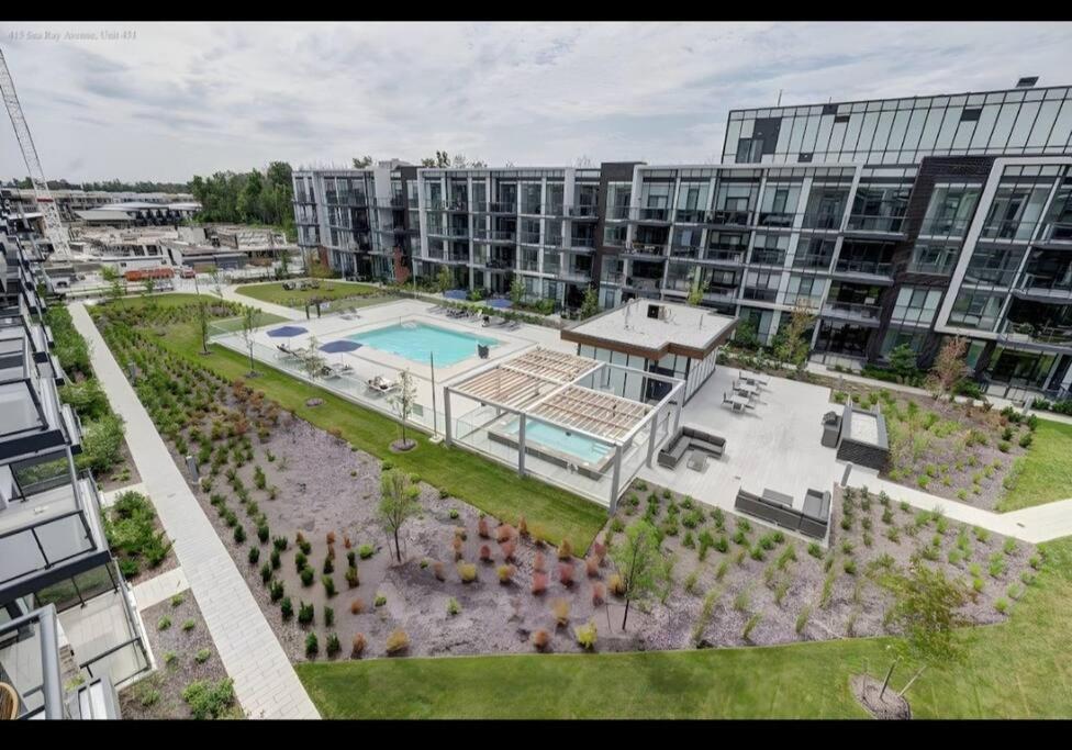 Cozy South View Suite Overlooking The Nature Trail Innisfil Екстер'єр фото